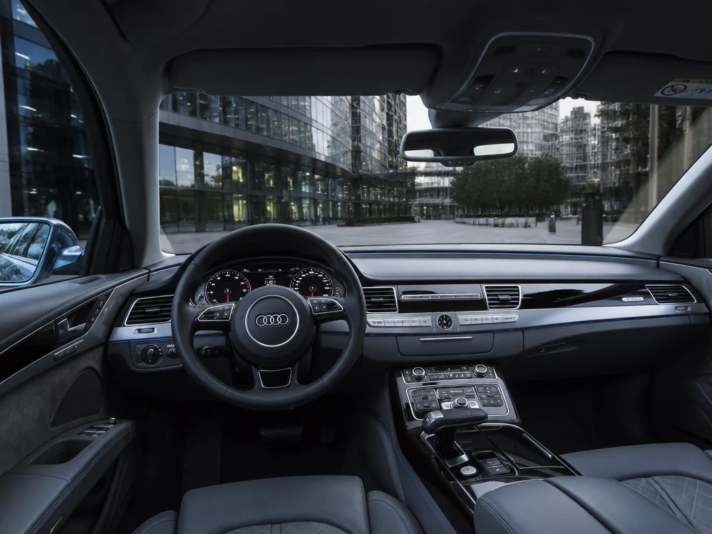 Audi A8 2016 — салон