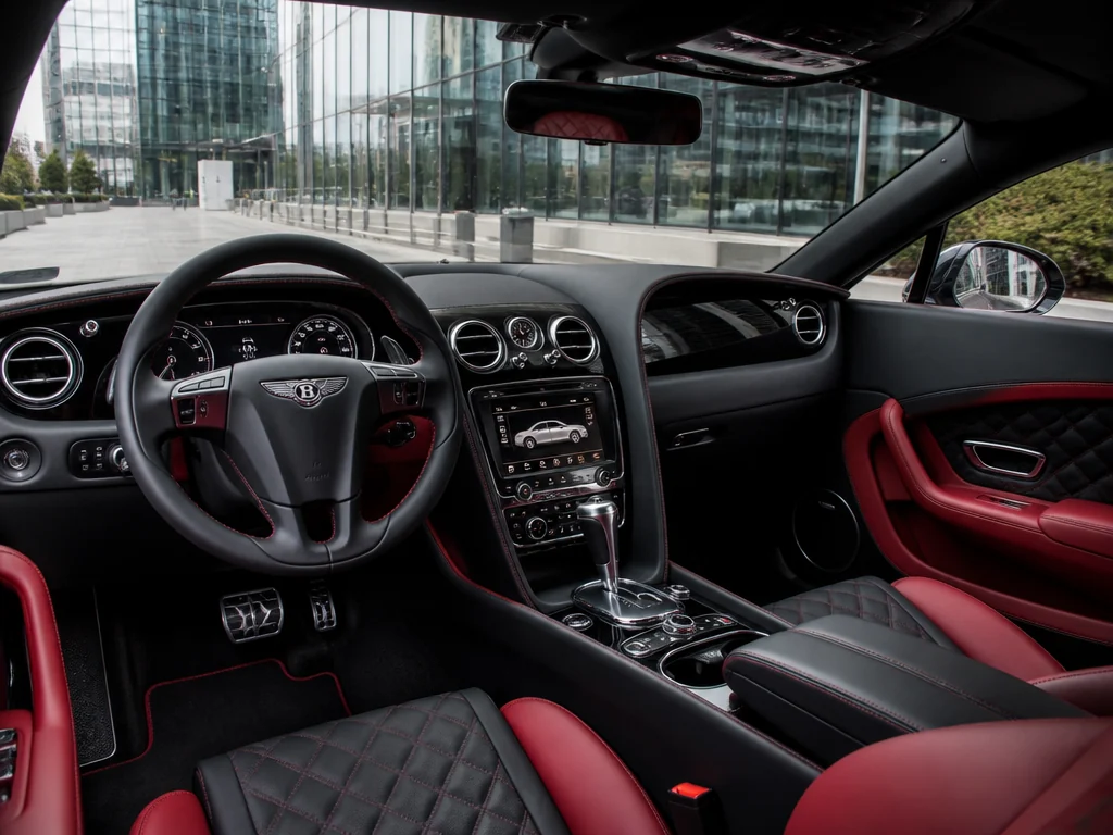 Bentley Continental GT 2016 — салон