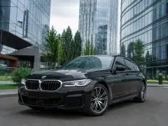 BMW 5 Series 2022 — front