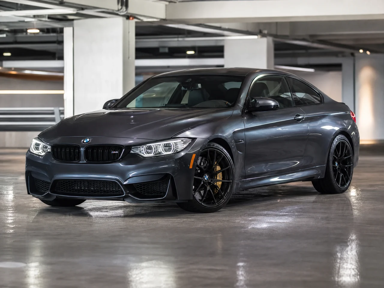 BMW M4 — аренда в Алматы