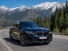 BMW X6 2022 — спереди