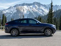 BMW X6 2022 — сбоку