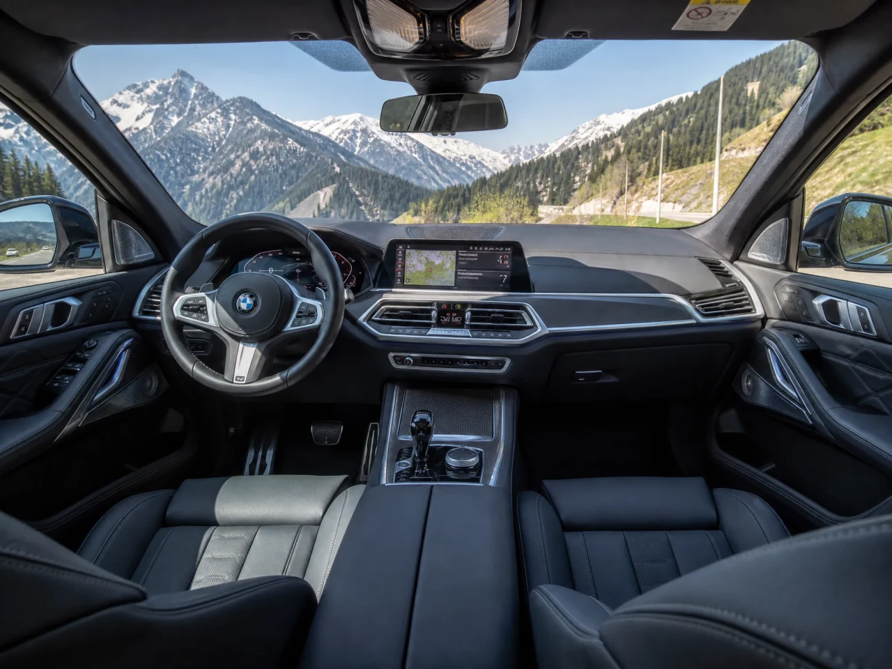 BMW X6 — салон