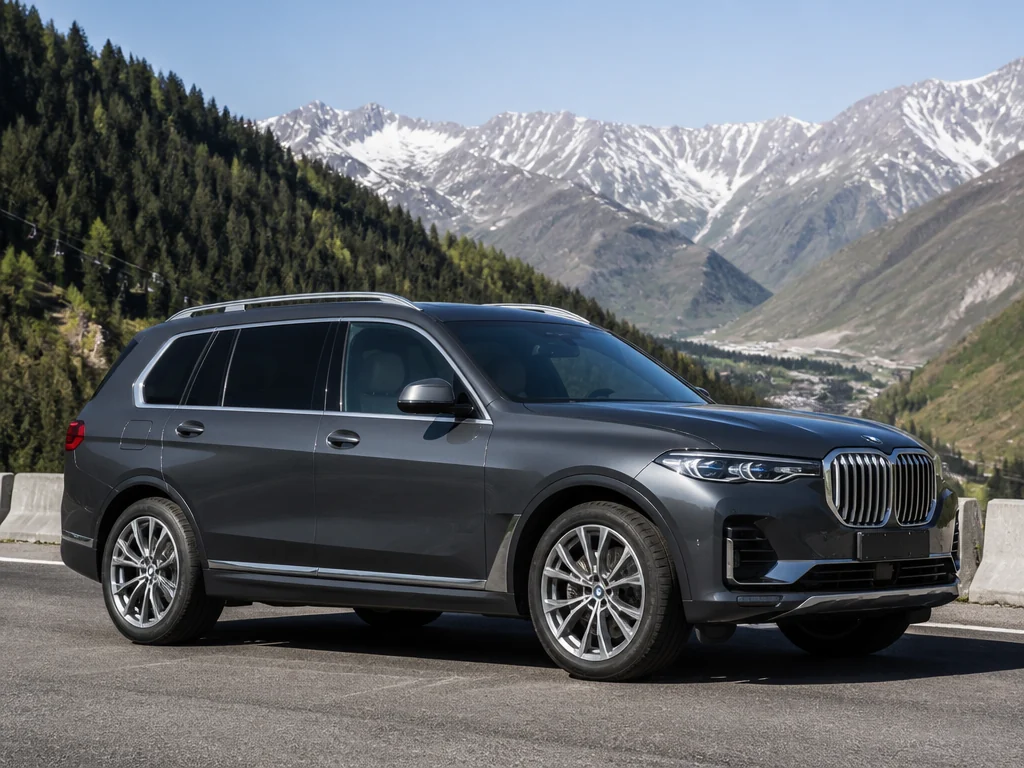 BMW X7 2019 — сбоку