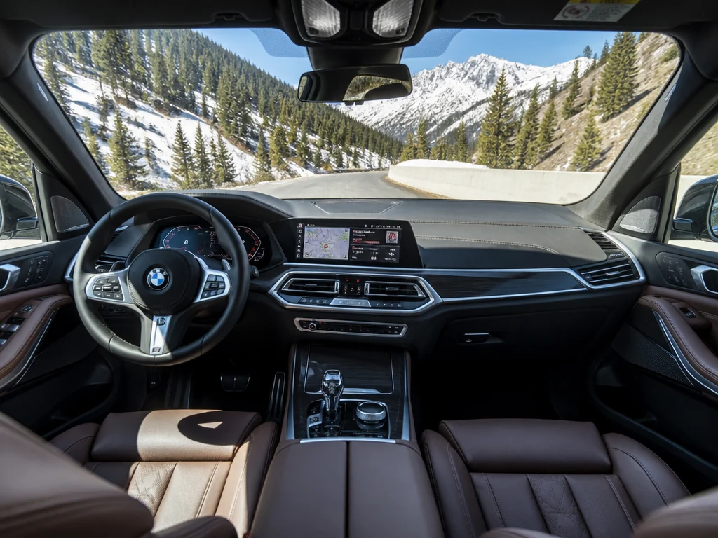 BMW X7 2019 — салон