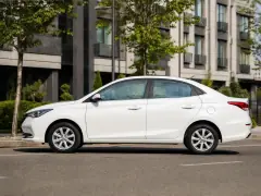 Changan Alsvin 2023 — сбоку