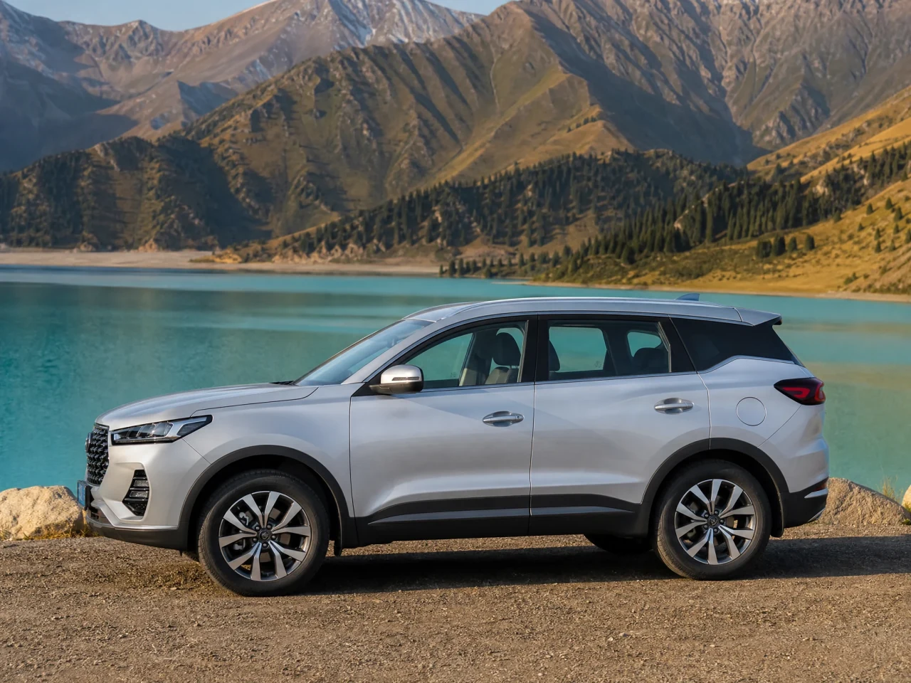 Chery Tiggo 7 Pro — сбоку