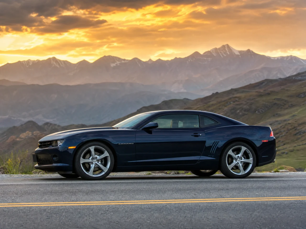 Chevrolet Camaro — сбоку