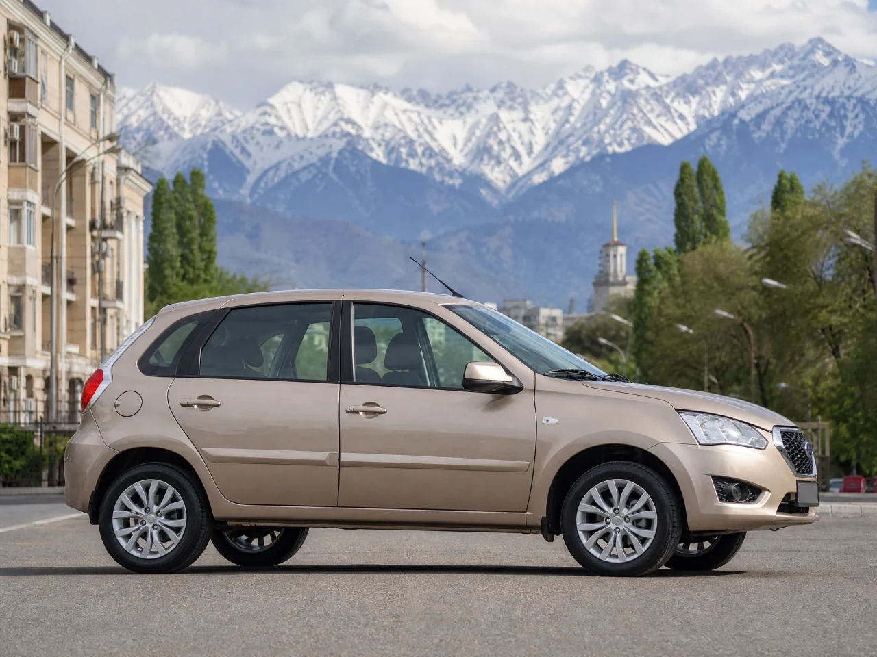 Datsun mi-DO — сбоку