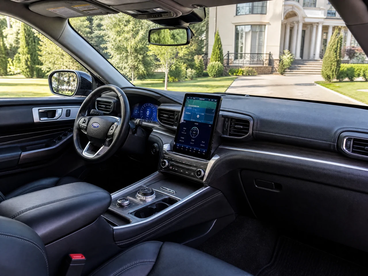 Ford Explorer — салон