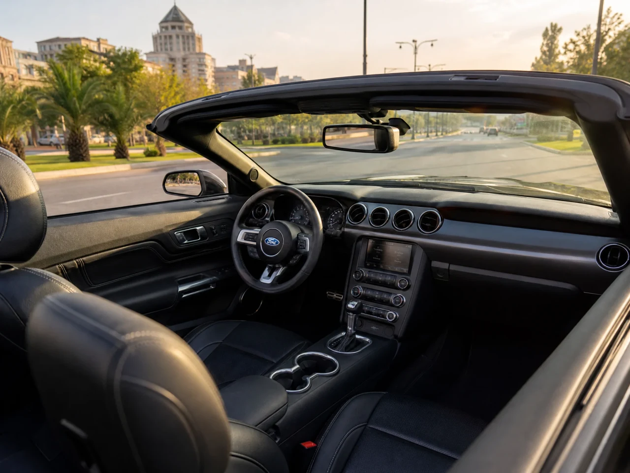 Ford Mustang Convertible — салон