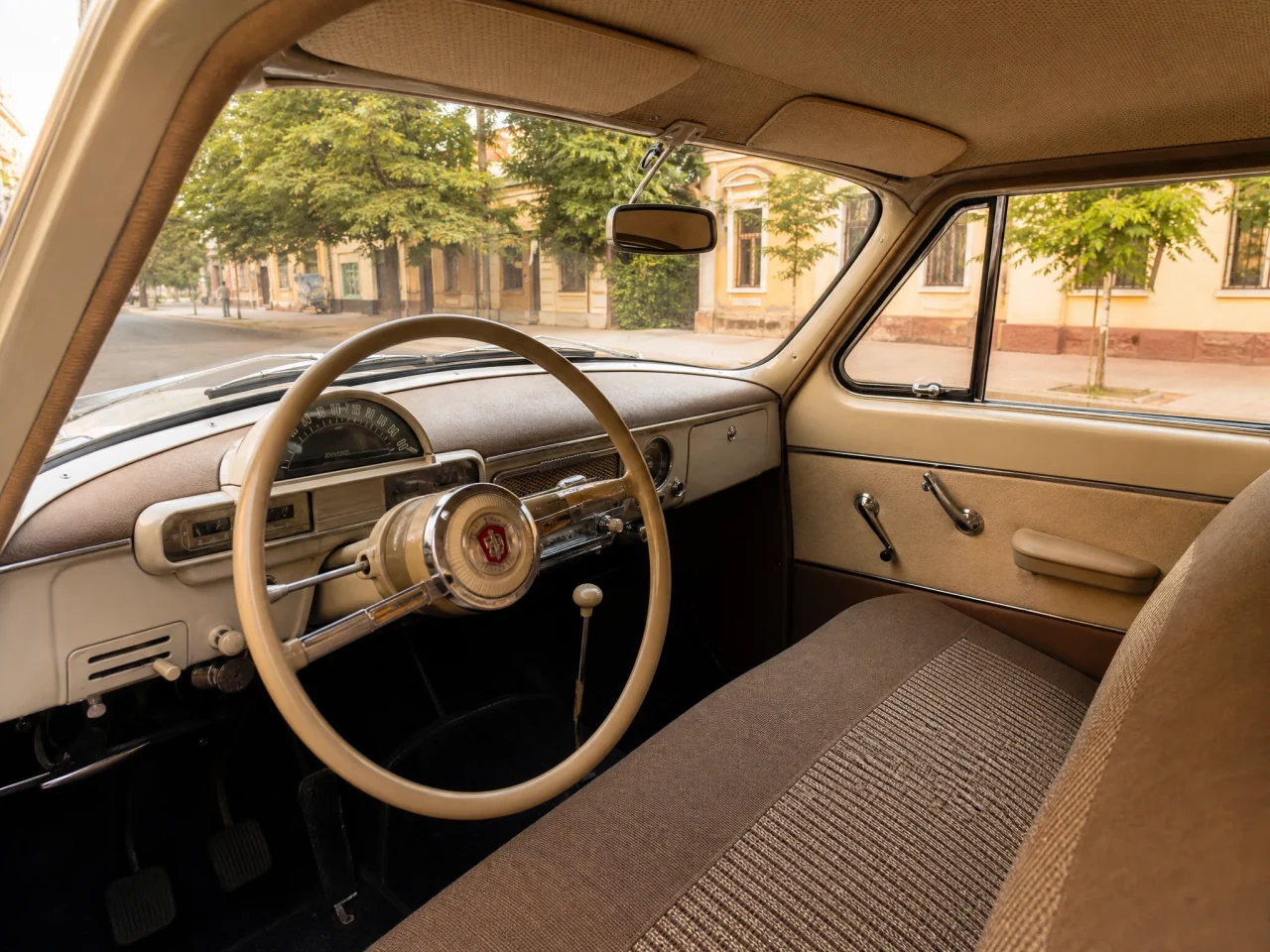 GAZ-21 Volga Retro — салон