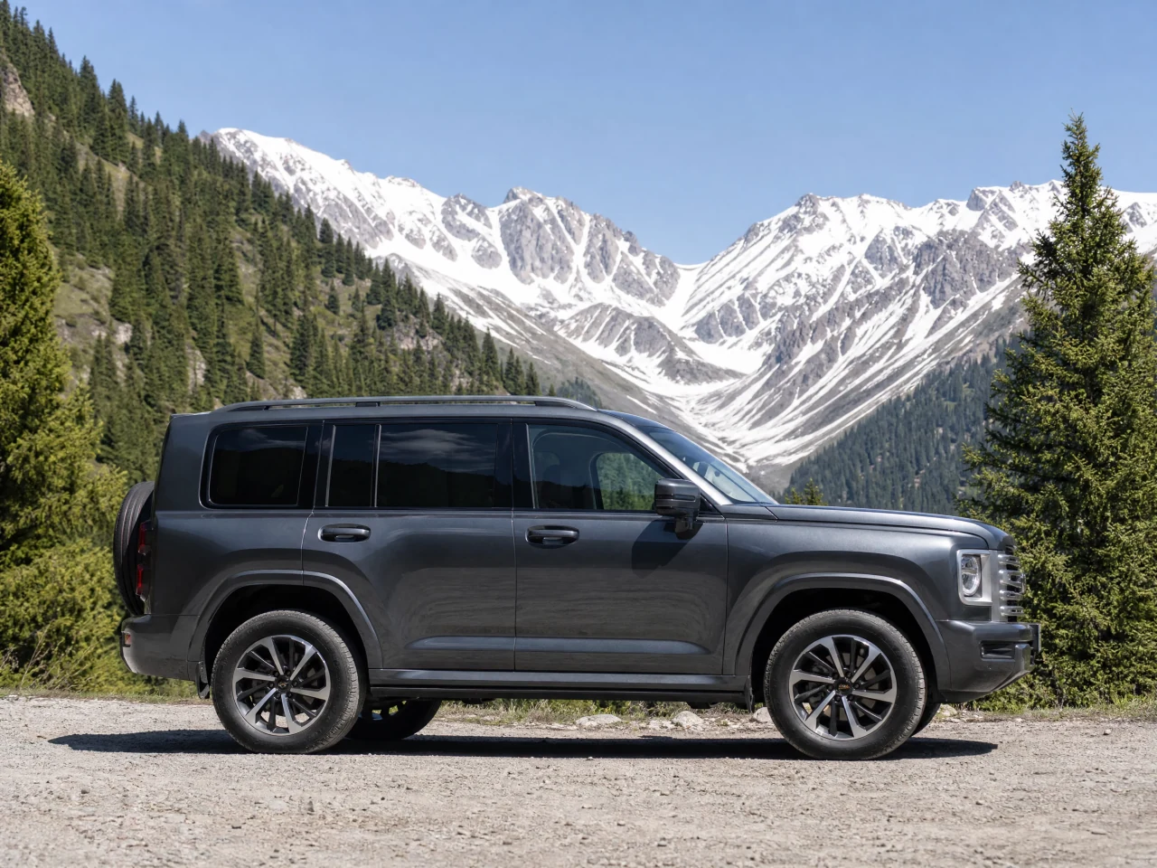 Haval H9 — сбоку