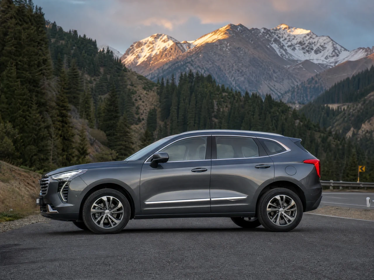 Haval Jolion — сбоку
