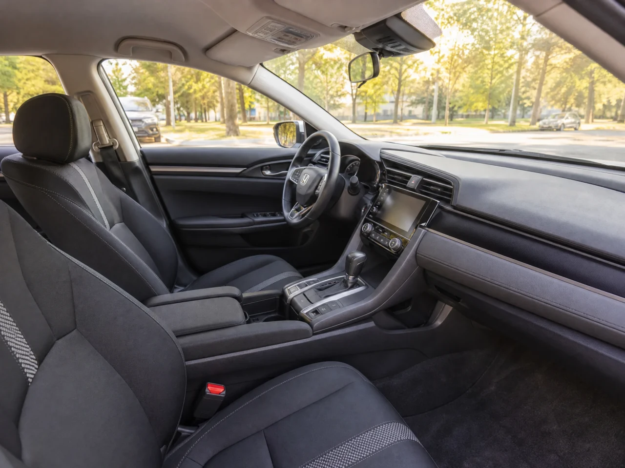 Honda Civic — салон