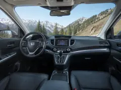 Honda CR-V 2016 — салон