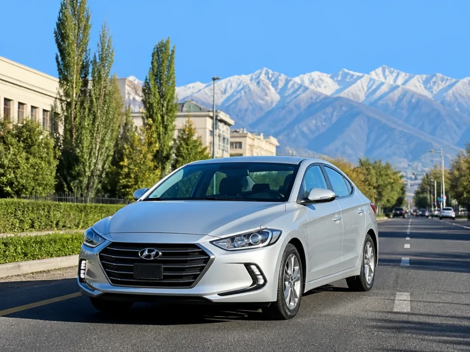 Hyundai Elantra 2018 — аренда в Алматы