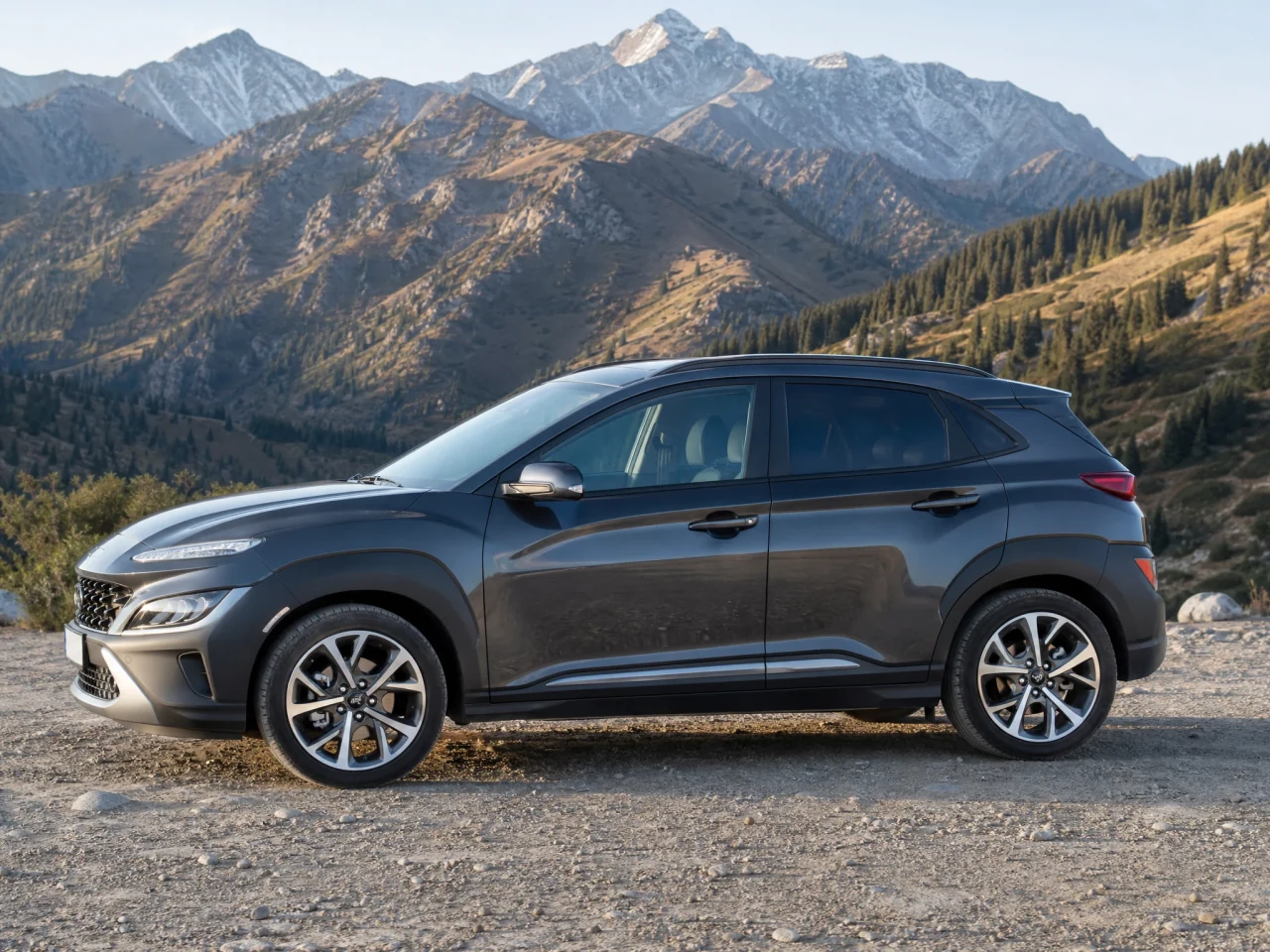 Hyundai Kona — сбоку