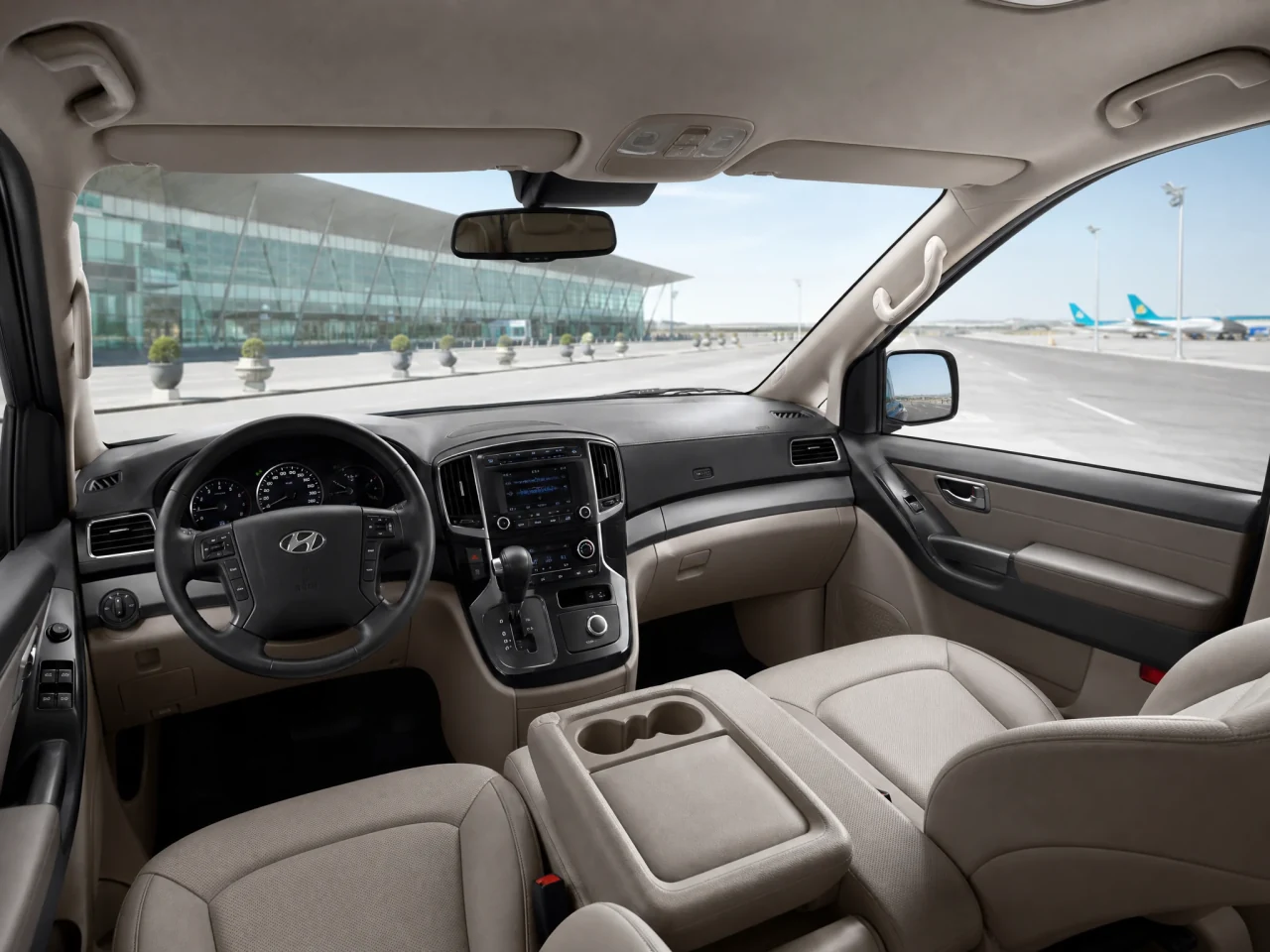 Hyundai Starex — салон