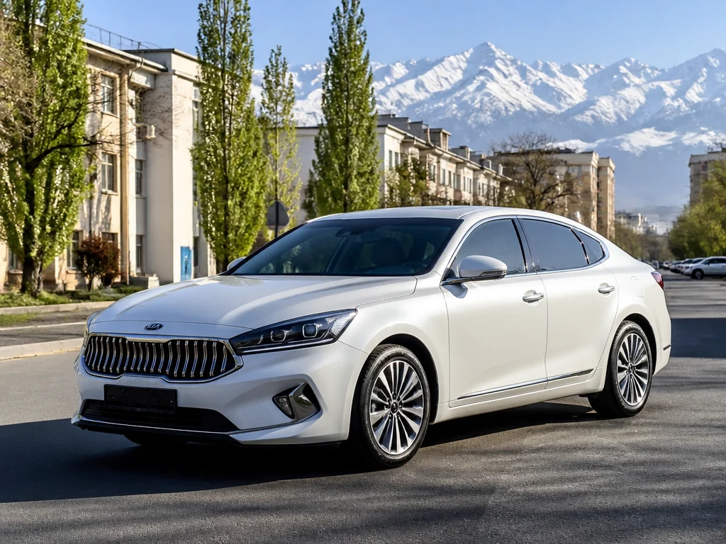 Kia K7 2018 — сбоку