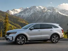 Kia Sorento 2022 — бүйірінен