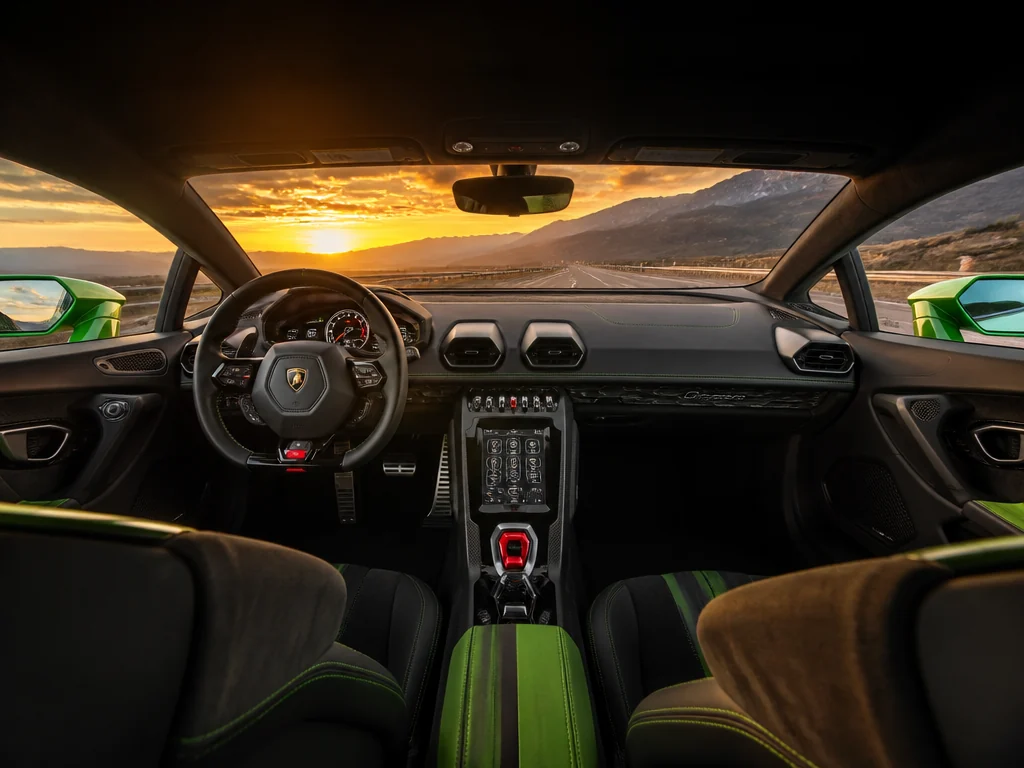 Lamborghini Huracan 2015 — салон