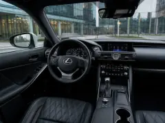 Lexus IS 2017 — interior