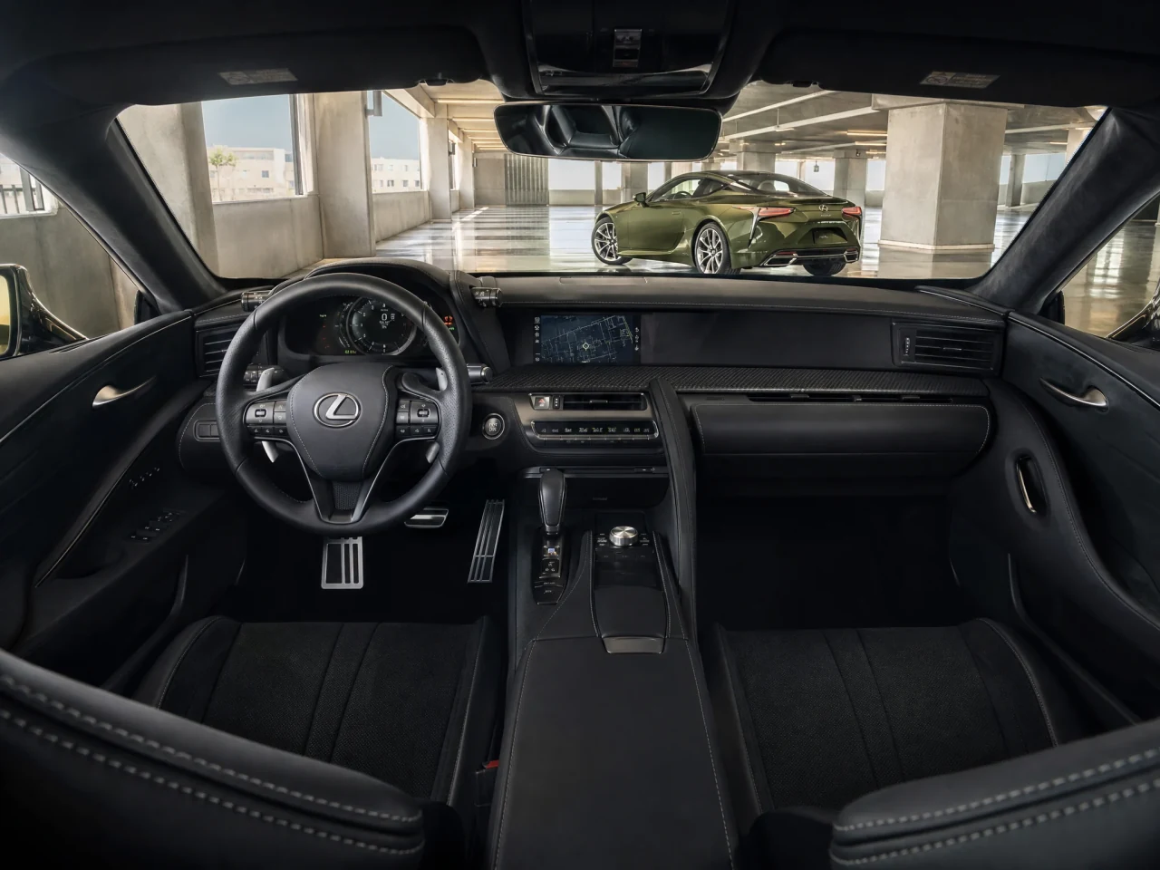 Lexus LC — салон