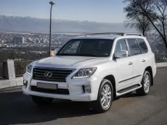 Lexus LX 570 2014 — спереди