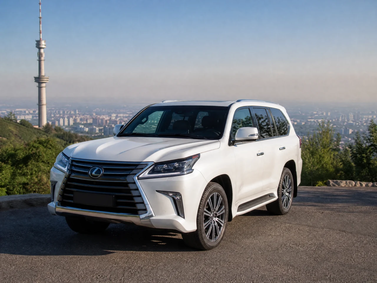 Lexus LX 570 — спереди