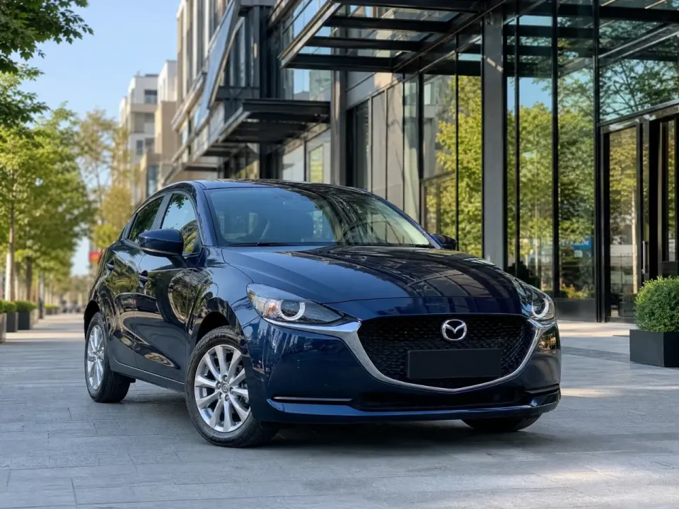 Mazda 2 — аренда в Алматы