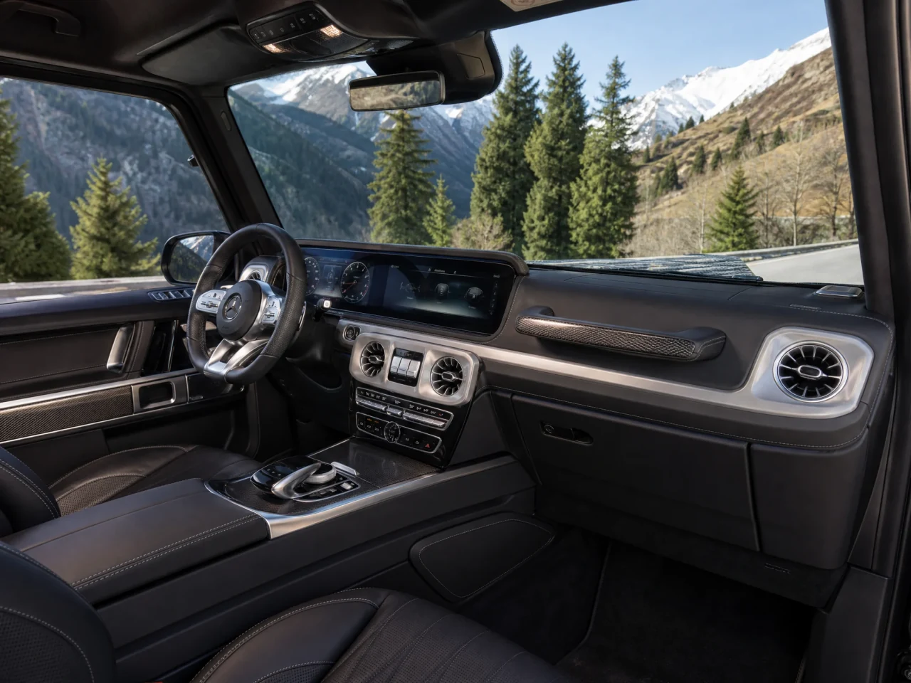 Mercedes-Benz G-Class — салон
