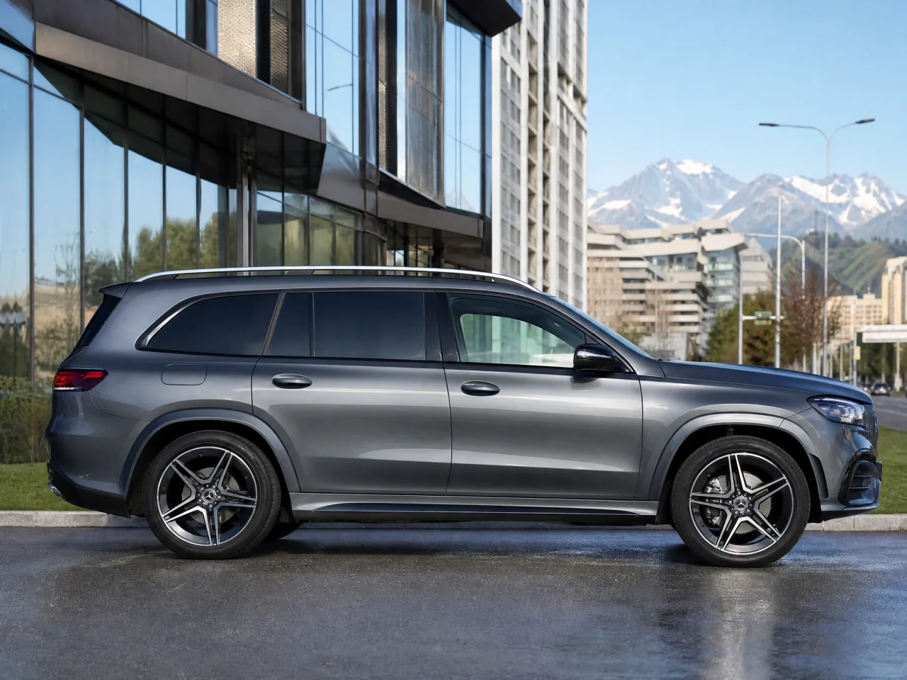 Mercedes-Benz GLS — сбоку