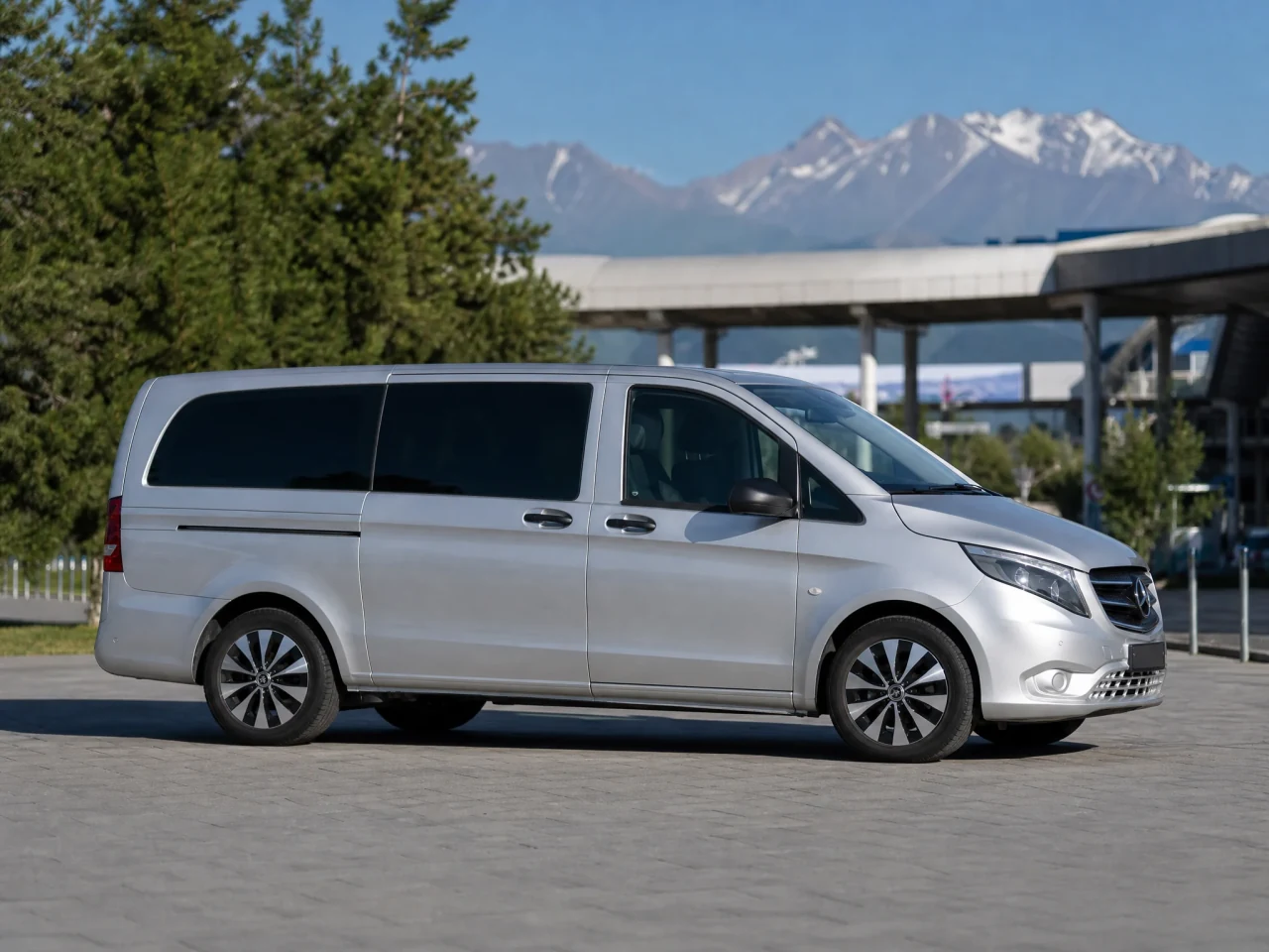 Mercedes-Benz Vito — сбоку