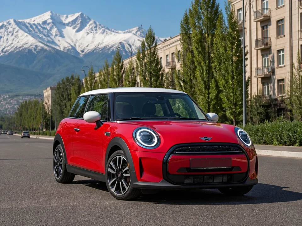 Mini Cooper 2022 — аренда в Алматы
