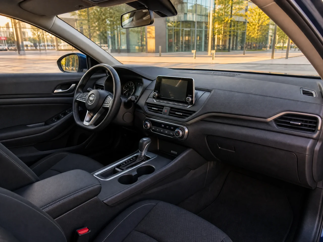 Nissan Altima — салон
