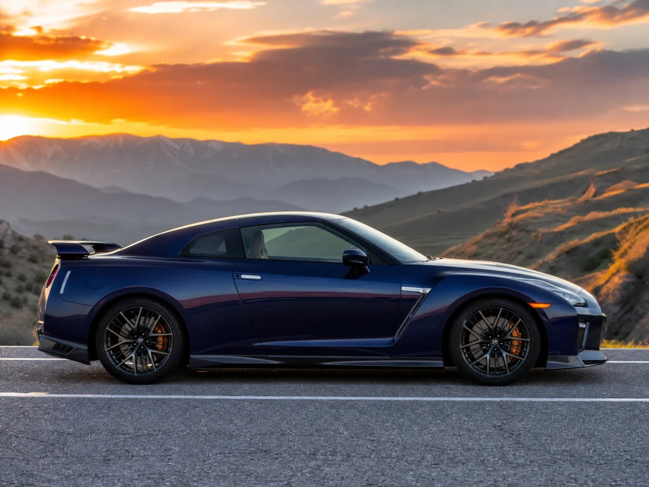 Nissan GT-R — сбоку