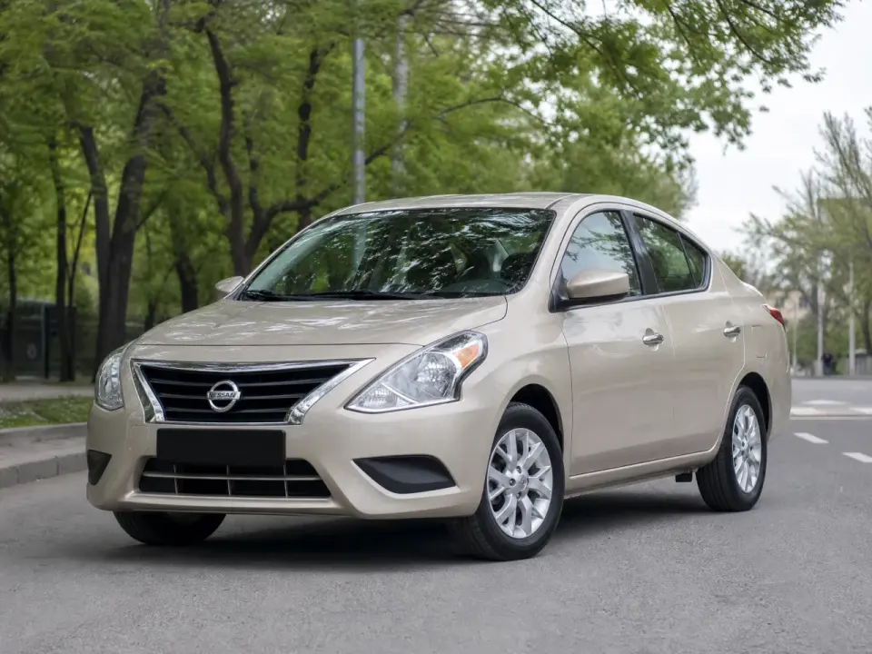 Nissan Versa — аренда в Алматы