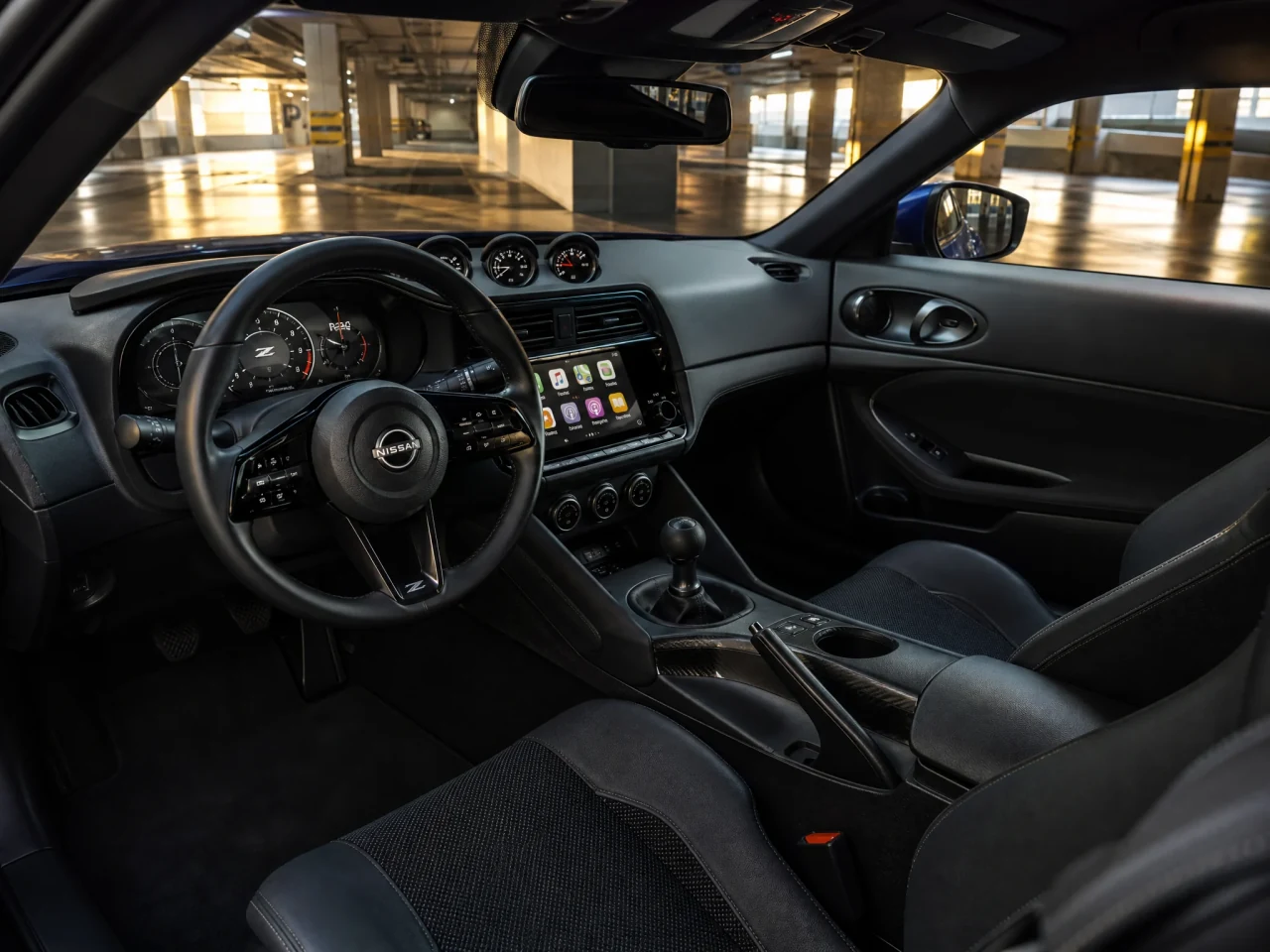 Nissan Z — салон