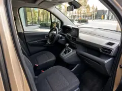 Peugeot Partner 2017 — interior