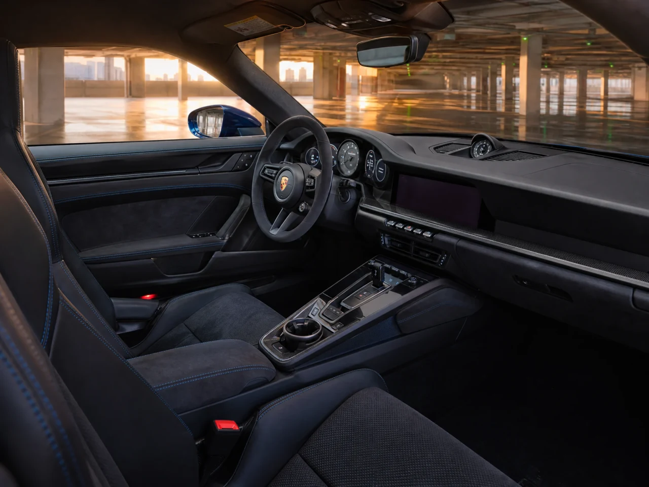 Porsche 911 — салон