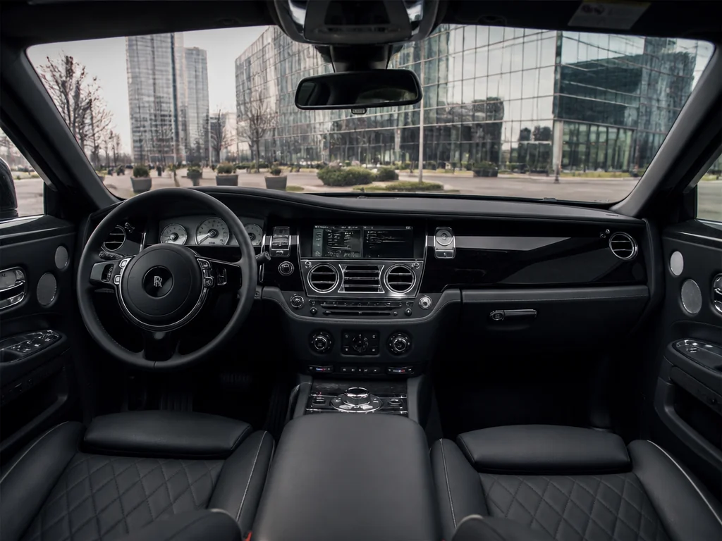 Rolls-Royce Ghost 2014 — салон