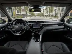 Toyota Camry 70 2018 — салон