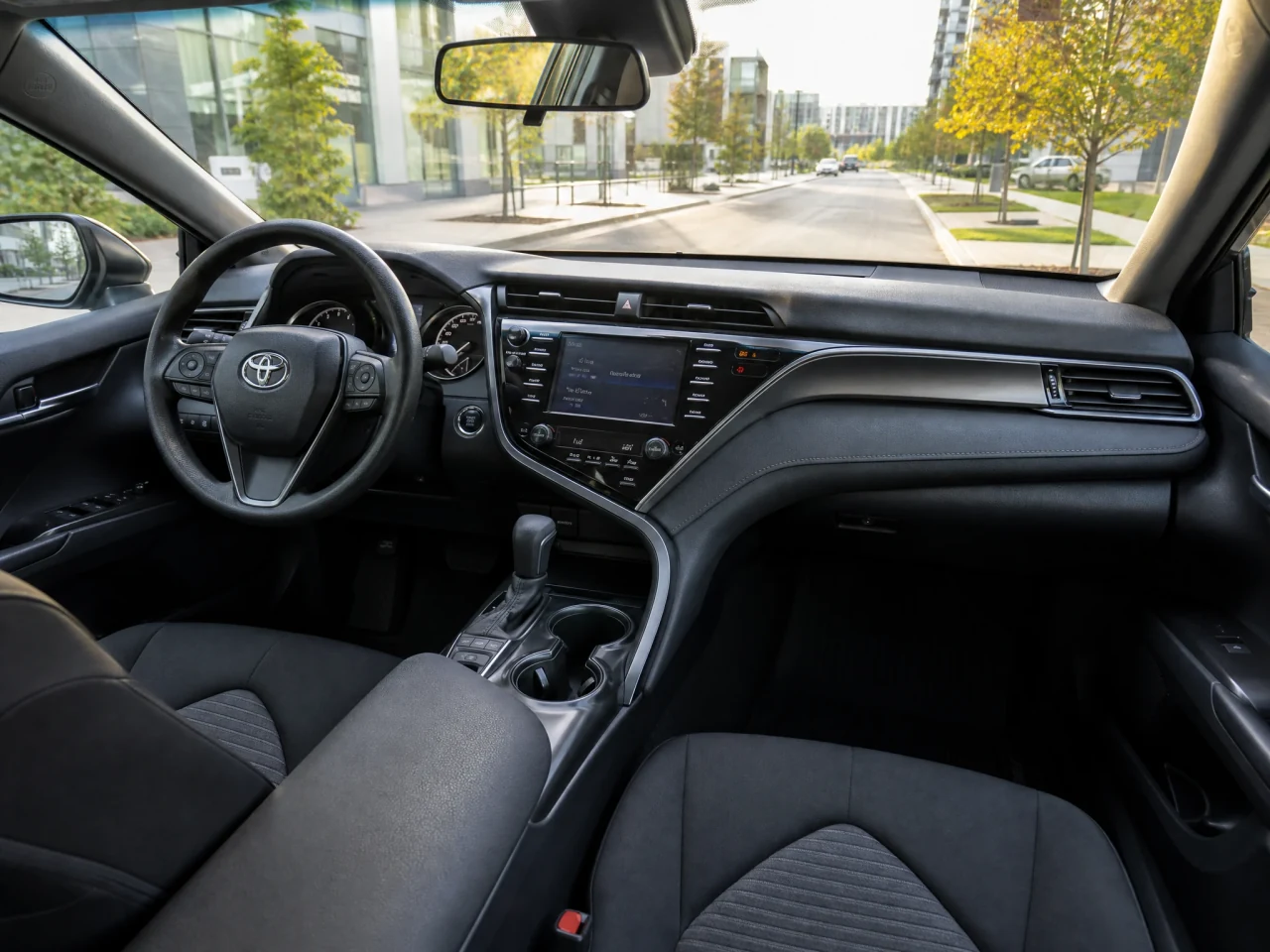 Toyota Camry — салон