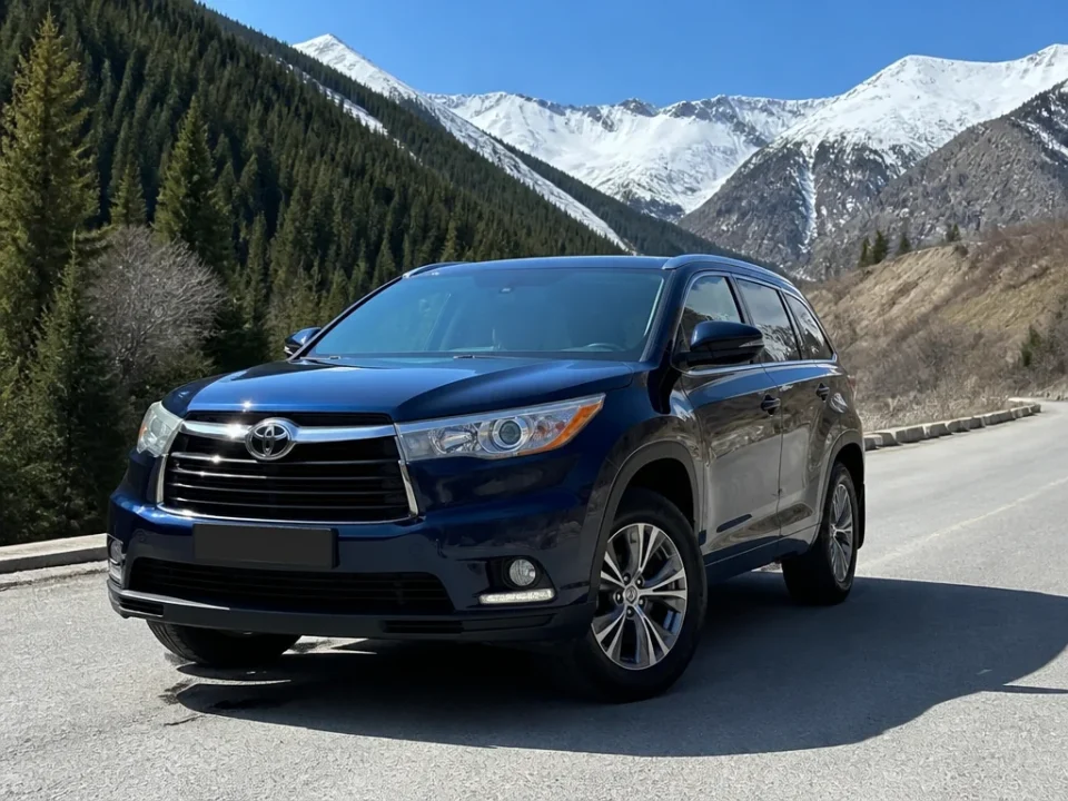 Toyota Highlander 2016 — аренда в Алматы