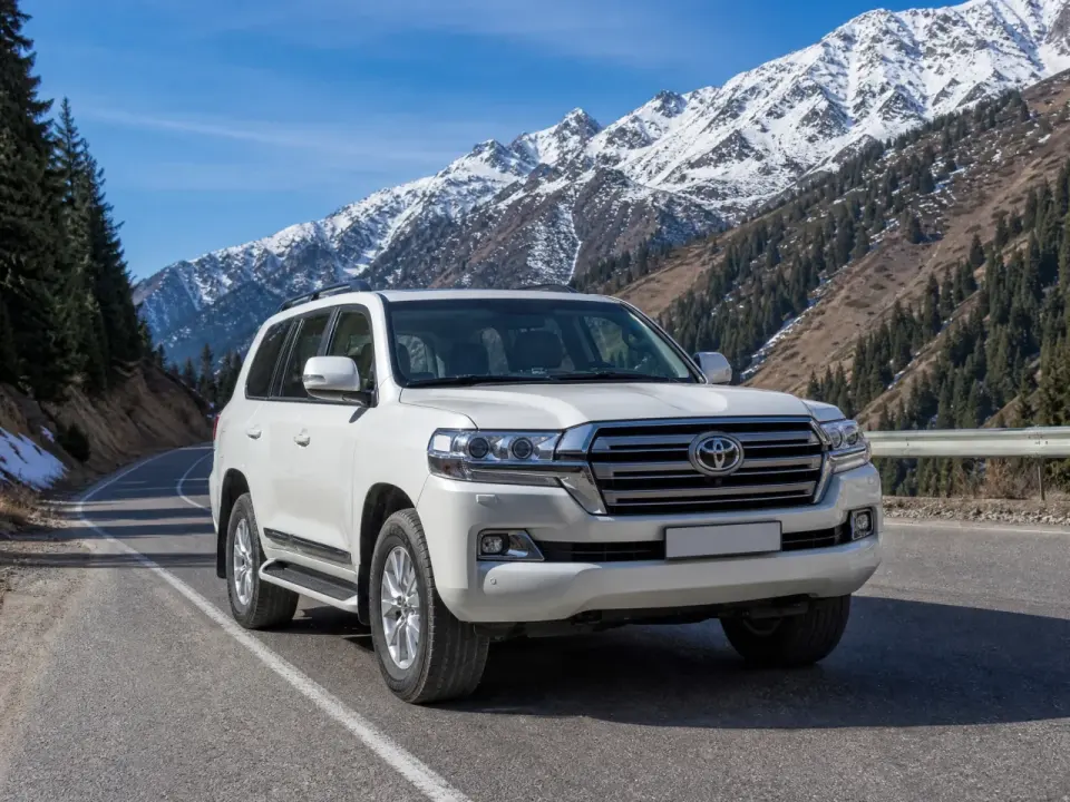 Toyota Land Cruiser 200 — аренда в Алматы