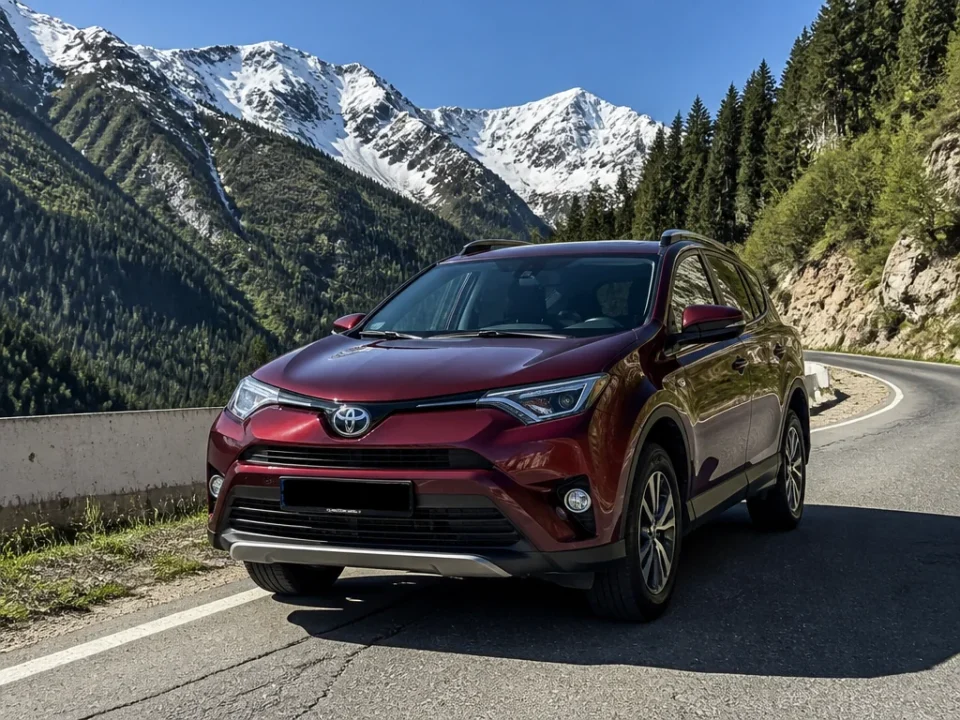 Toyota RAV4 2016 — аренда в Алматы