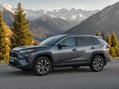 Toyota RAV4 2022 — бүйірінен