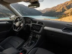 Volkswagen Tiguan 2021 — салон