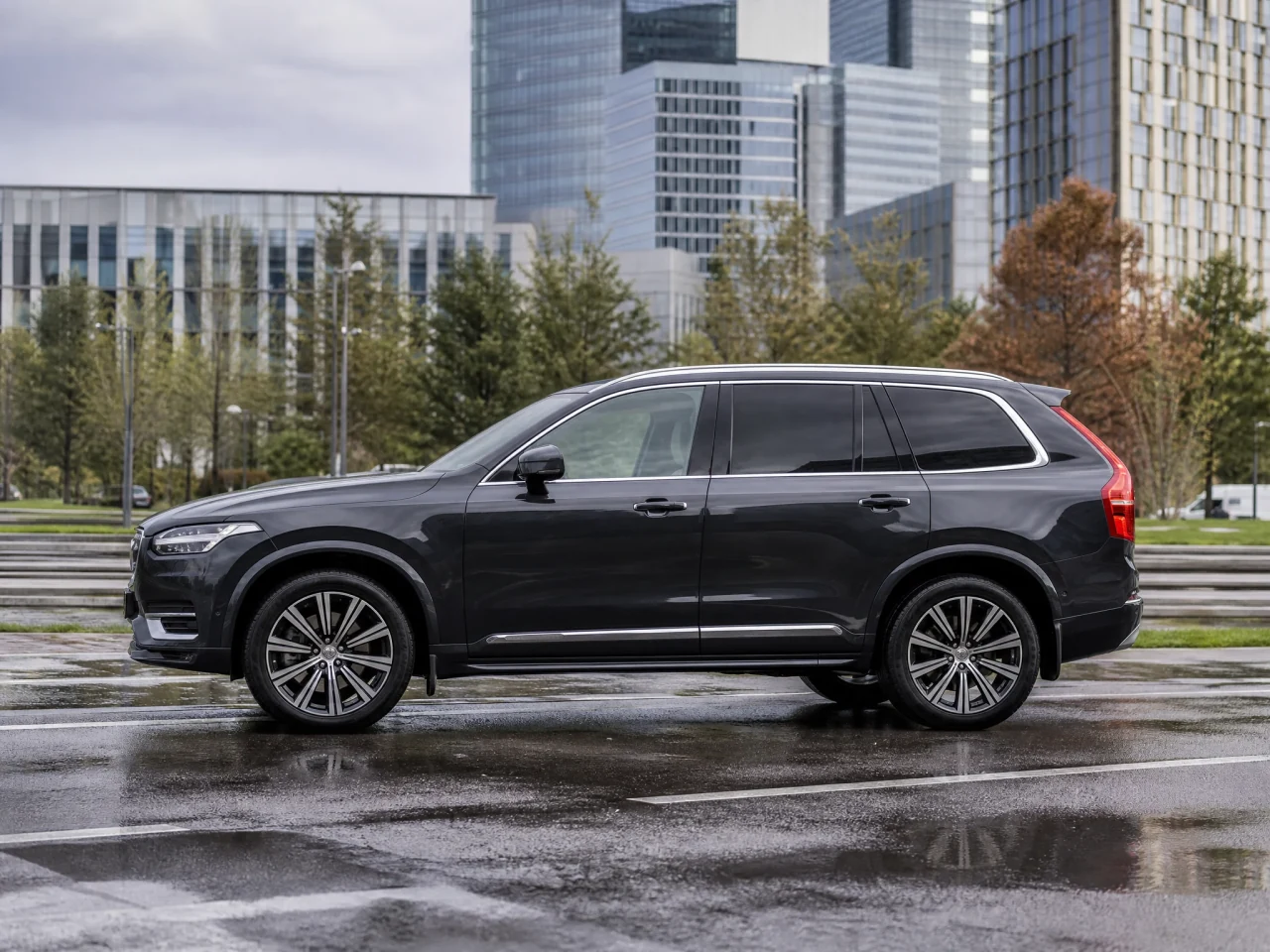 Volvo XC90 — сбоку